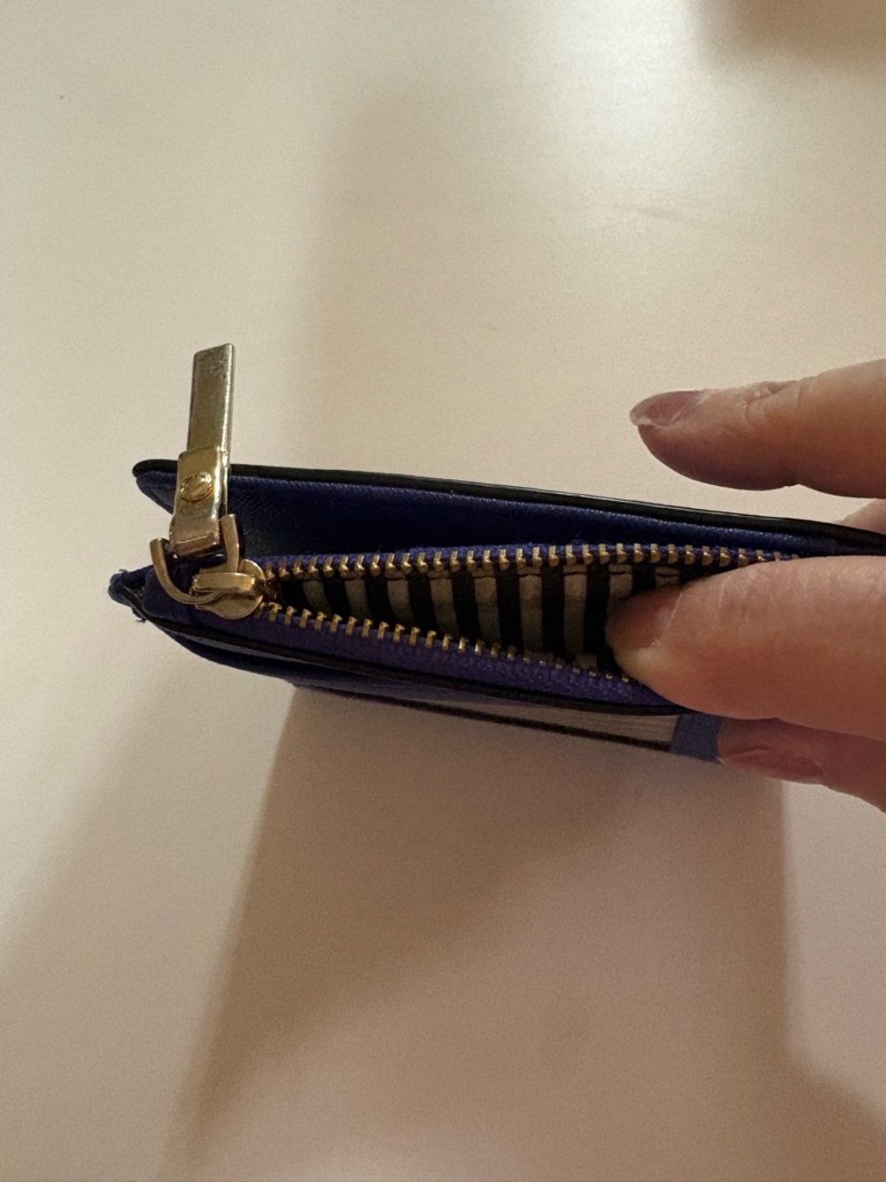 kate spade New York Saffiano Zip Card Case in Cobalt Blue with Gold Tone - Picture 5 of 8